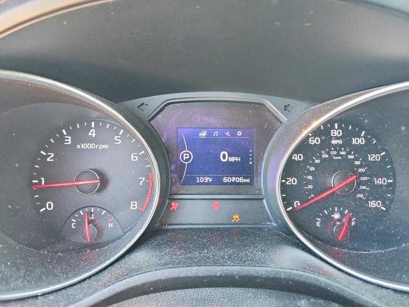61176206 :رقم المزاد ، KNDMB5C15H6314894 vin ، 2017 Kia Sedona مزاد بيع