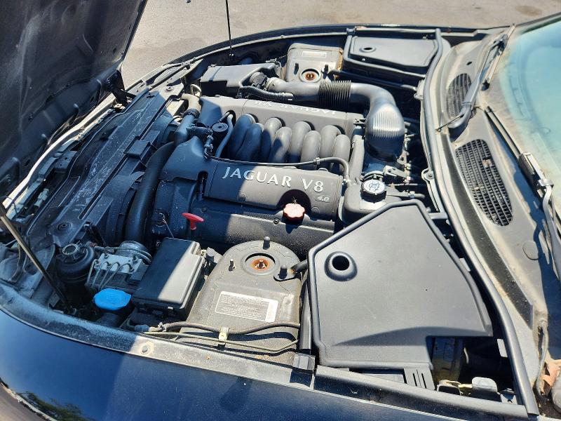 61687306 :رقم المزاد ، SAJGX204XXC041884 vin ، 1999 Jaguar Xk8 مزاد بيع