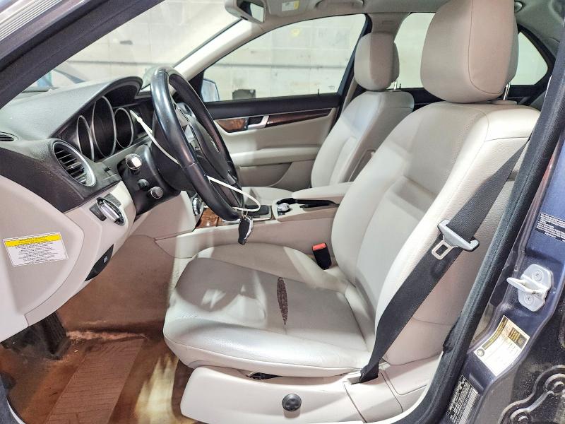60331196 :رقم المزاد ، WDDGF8AB5DR288584 vin ، 2013 Mercedes-benz C-class مزاد بيع