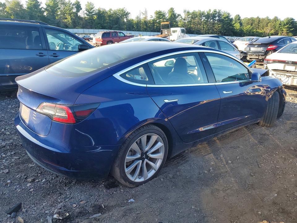 Продаж на аукціоні авто 2018 Tesla Model 3, vin: 5YJ3E1EB8JF063641, номер лоту: 62305136