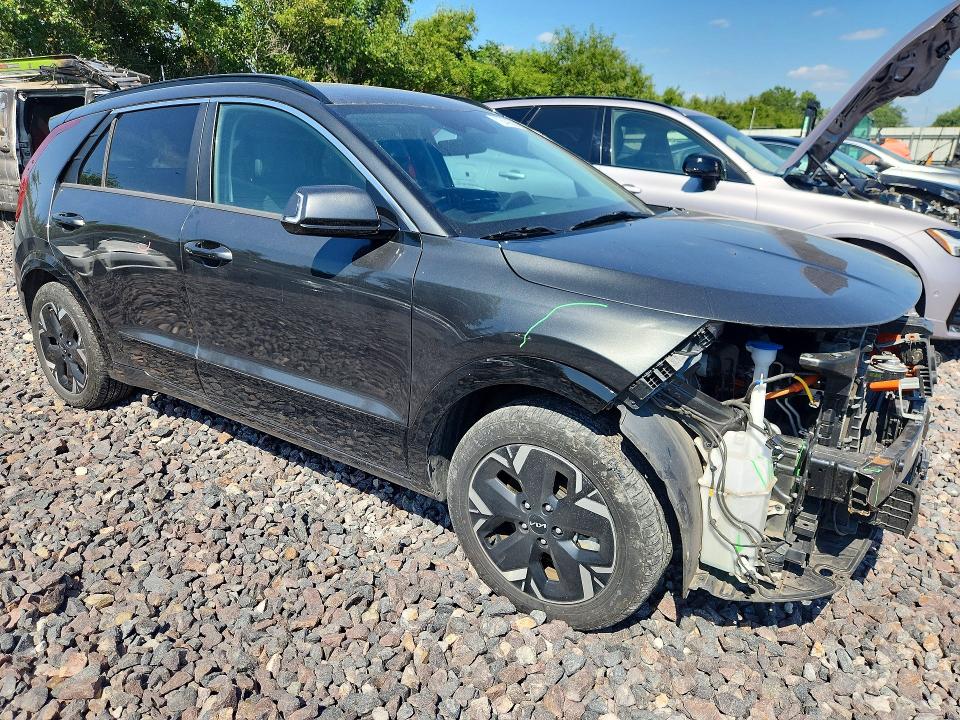60293136 :رقم المزاد ، KNDCR3L14P5071501 vin ، 2023 Kia Niro مزاد بيع