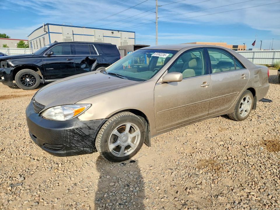 61092236 :رقم المزاد ، 4T1BE32K12U072343 vin ، 2002 Toyota Camry مزاد بيع