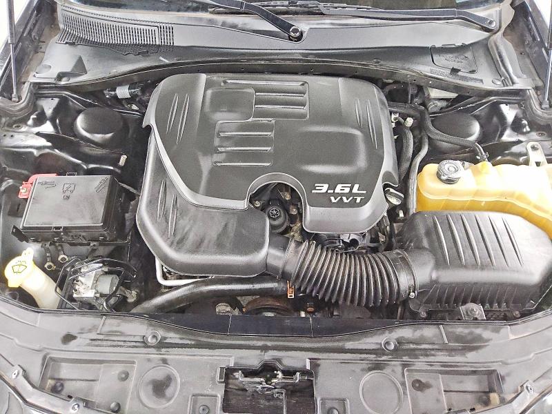 61816756 :رقم المزاد ، 2C3CCAAG4HH588129 vin ، 2017 Chrysler 300 مزاد بيع