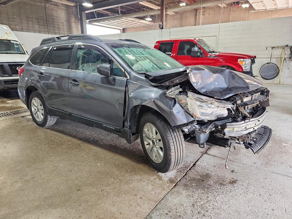 Продажа на аукционе авто 2018 Subaru Outback, vin: 4S4BSACC5J3312972, номер лота: 61422506