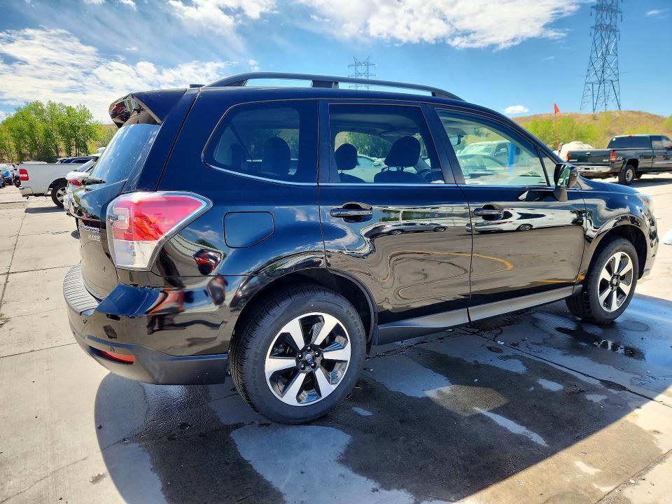 Продажа на аукционе авто 2017 Subaru Forester, vin: JF2SJARC7HH426730, номер лота: 60390236