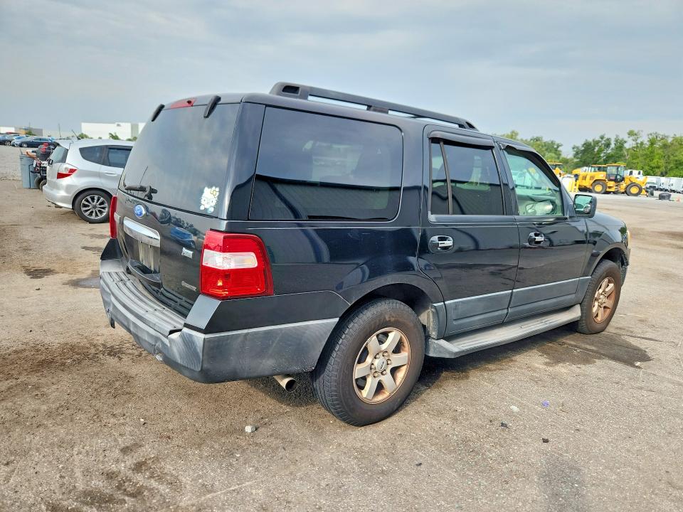 61686976 :رقم المزاد ، 1FMJU1F54BEF34296 vin ، 2011 Ford Expedition مزاد بيع