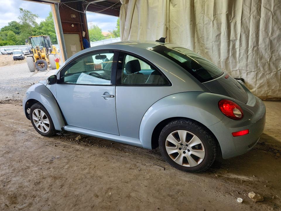 2010 Volkswagen New Beetle მანქანა იყიდება აუქციონზე, vin: 3VWRG3AG1AM014355, აუქციონის ნომერი: 62757136