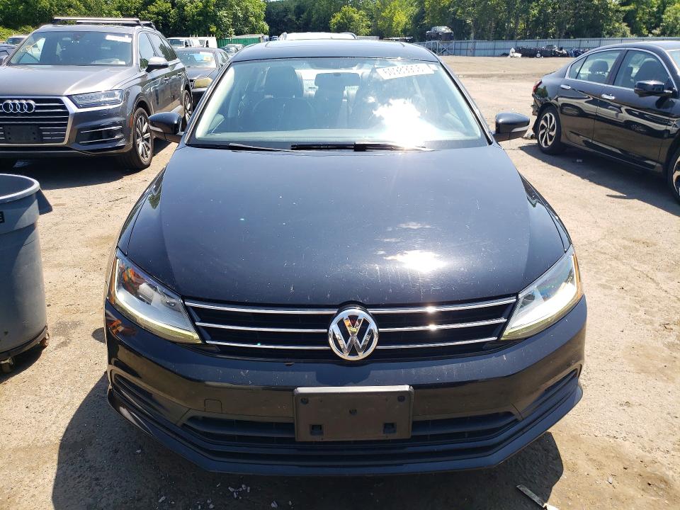 60989906 :رقم المزاد ، 3VWDB7AJ6HM373707 vin ، 2017 Volkswagen Jetta مزاد بيع
