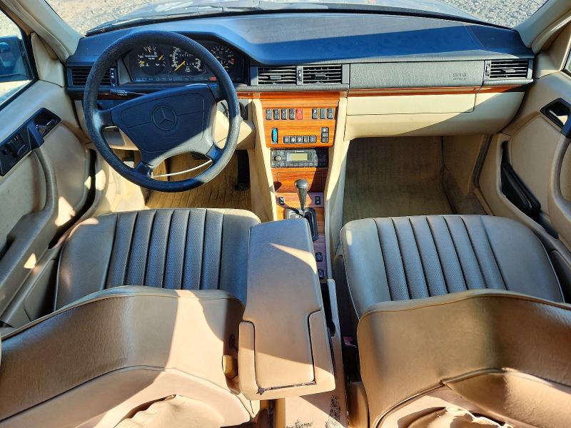 61929746 :رقم المزاد ، WDBEA92E4SF319352 vin ، 1995 Mercedes-benz E مزاد بيع