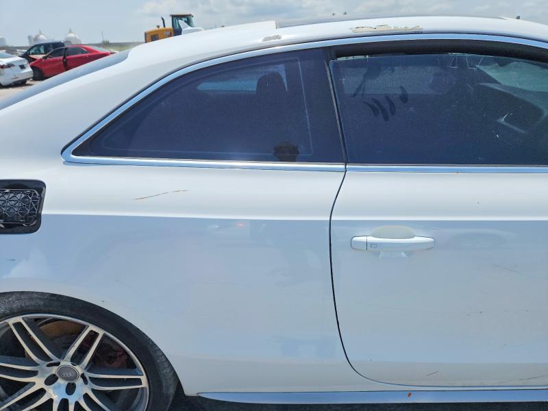 63588166 :رقم المزاد ، WAUCVAFR6BA019298 vin ، 2011 Audi S5 مزاد بيع