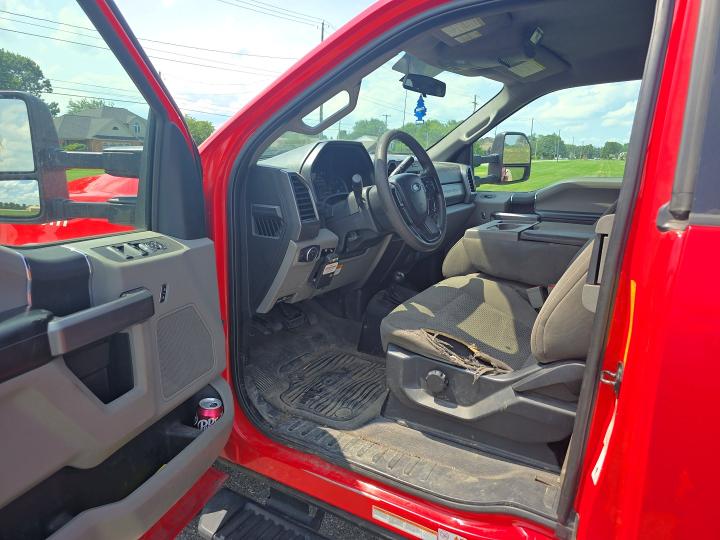 62483506 :رقم المزاد ، 1FD0X5HT1KED04494 vin ، 2019 Ford F550 مزاد بيع