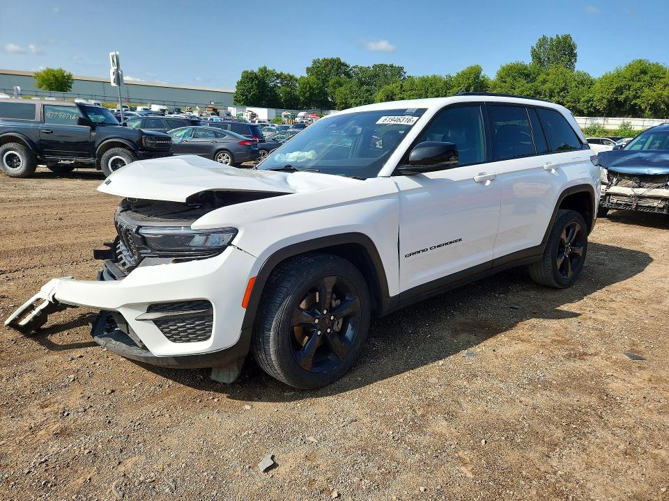Продаж на аукціоні авто 2023 Jeep Grand Cherokee, vin: 1C4RJHAG5PC559499, номер лоту: 61946316