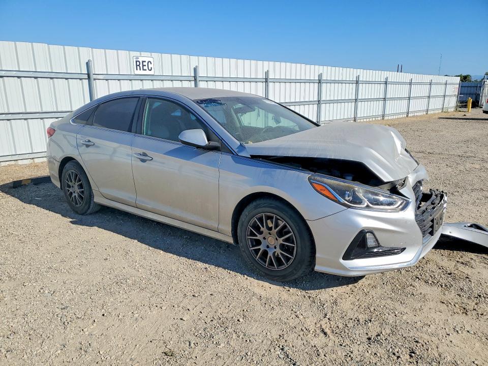 2019 Hyundai Sonata მანქანა იყიდება აუქციონზე, vin: 5NPE24AF8KH799705, აუქციონის ნომერი: 61138126