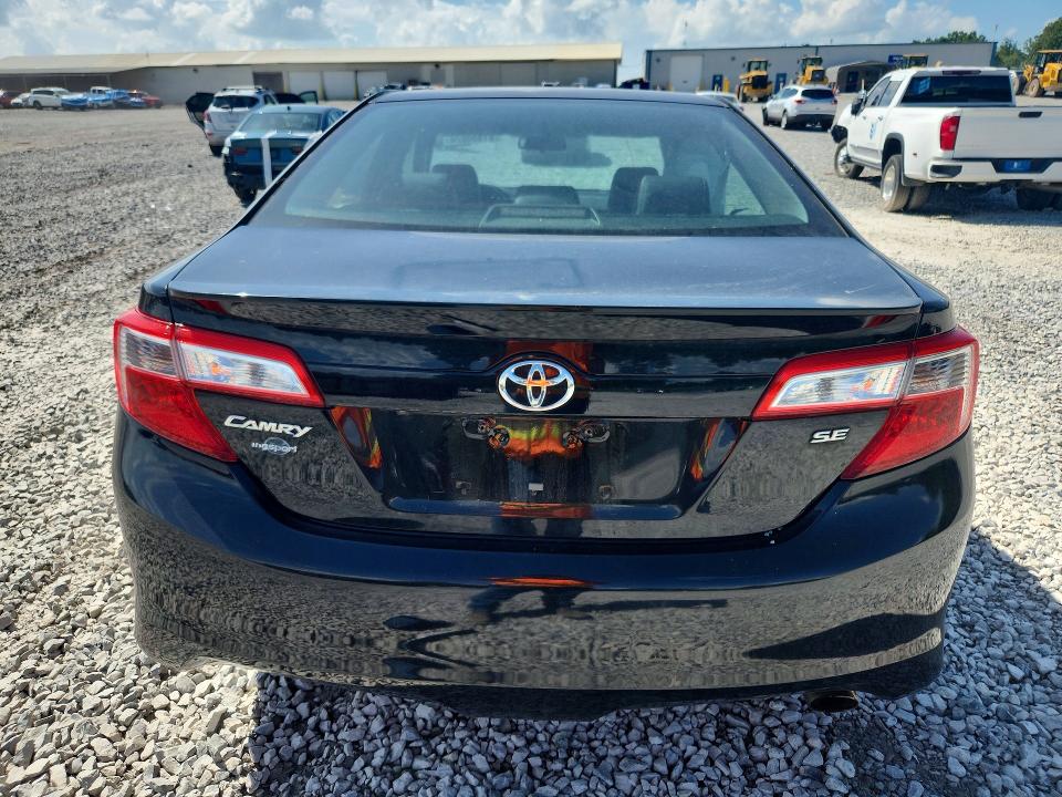 2014 Toyota Camry მანქანა იყიდება აუქციონზე, vin: 4T1BF1FK0EU826669, აუქციონის ნომერი: 61900826