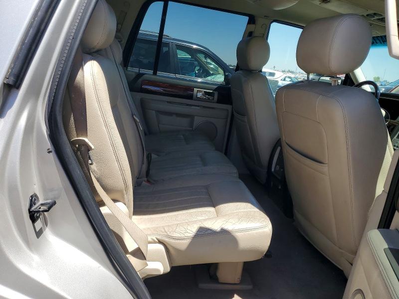 Продаж на аукціоні авто 2003 Lincoln Navigator, vin: 5LMFU28R63LJ00662, номер лоту: 63477316