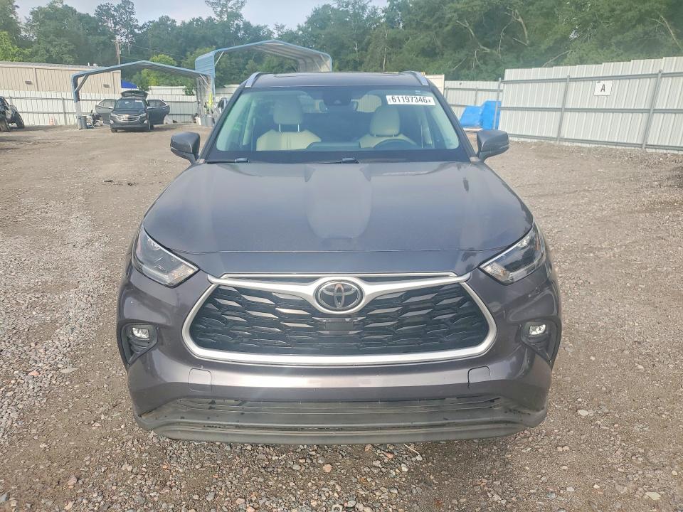 61197346 :رقم المزاد ، 5TDGZRAH0MS051353 vin ، 2021 Toyota Highlander مزاد بيع