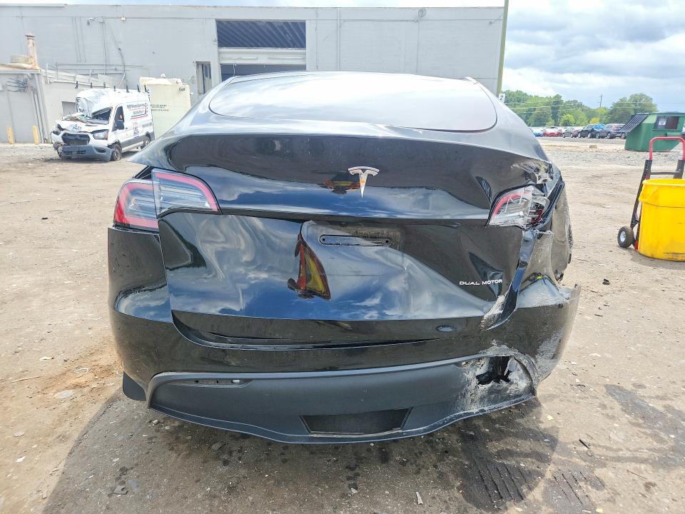 61939966 :رقم المزاد ، 7SAYGDEE2SF301273 vin ، 2025 Tesla Model Y مزاد بيع