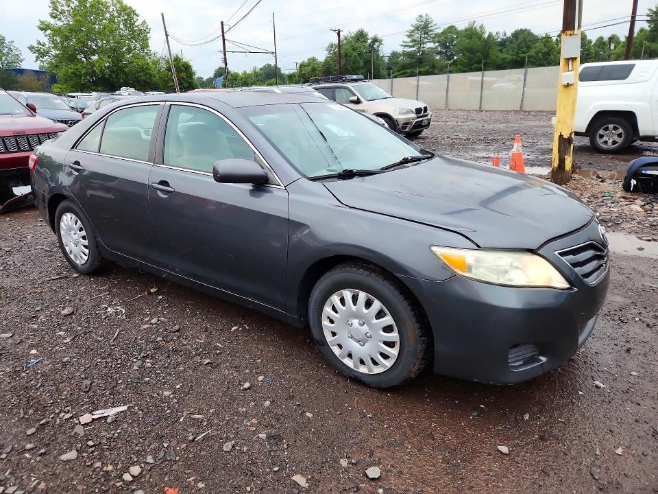 2011 Toyota Camry მანქანა იყიდება აუქციონზე, vin: 4T1BF3EK2BU670417, აუქციონის ნომერი: 61529676