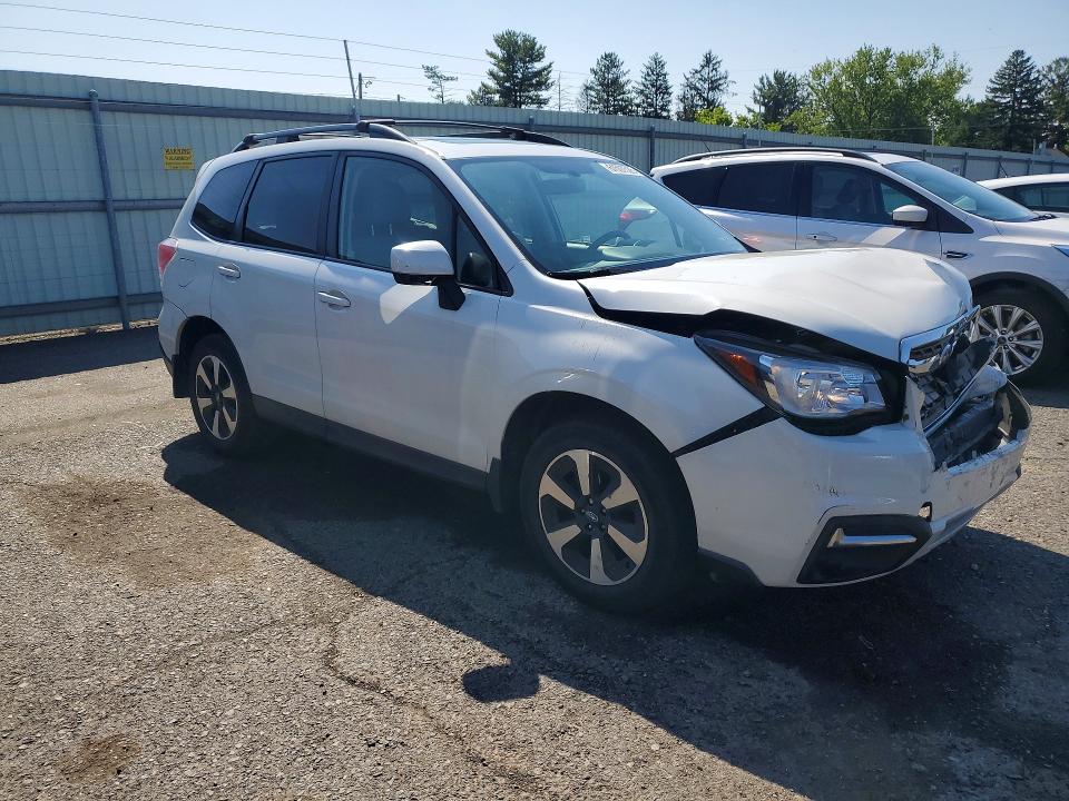 61597526 :رقم المزاد ، JF2SJAEC7JH530016 vin ، 2018 Subaru Forester مزاد بيع