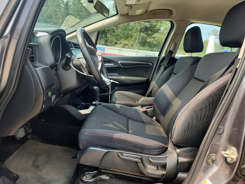 61034386 :رقم المزاد ، 3HGGK5H67JM710415 vin ، 2018 Honda Fit مزاد بيع