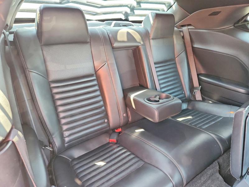 62434586 :رقم المزاد ، 2B3CJ5DT9AH261802 vin ، 2010 Dodge Challenger مزاد بيع