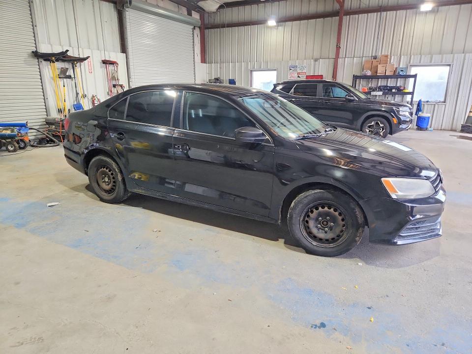 60174226 :رقم المزاد ، 3VW2K7AJ3FM298663 vin ، 2015 Volkswagen Jetta مزاد بيع
