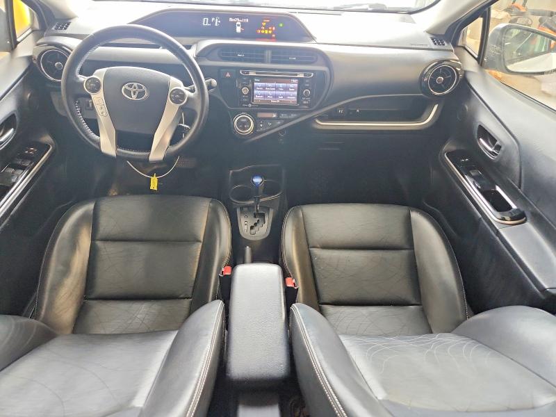 62684706 :رقم المزاد ، JTDKDTB31F1096391 vin ، 2015 Toyota Prius C مزاد بيع
