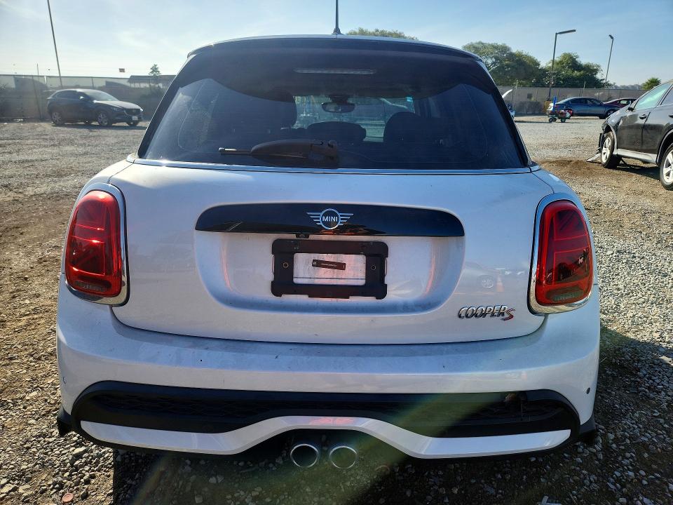 Продажа на аукционе авто 2024 Mini Cooper, vin: WMW53DK0XR2W03859, номер лота: 62326376