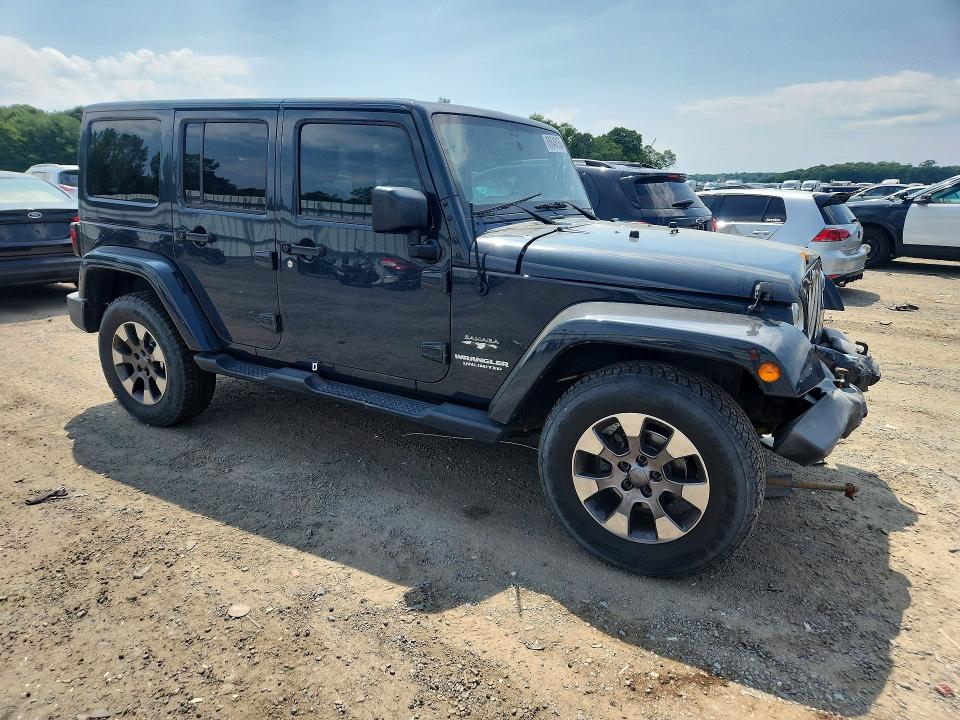 60848156 :رقم المزاد ، 1C4BJWEG2HL567951 vin ، 2017 Jeep Wrangler Unlimited مزاد بيع