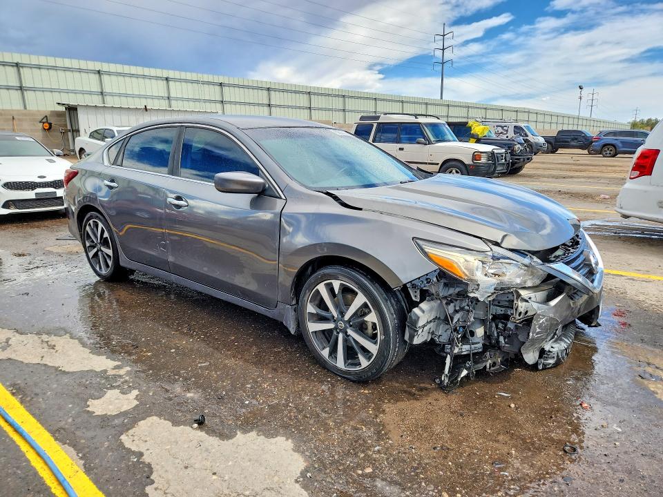 62630096 :رقم المزاد ، 1N4AL3AP6JC119640 vin ، 2018 Nissan Altima مزاد بيع