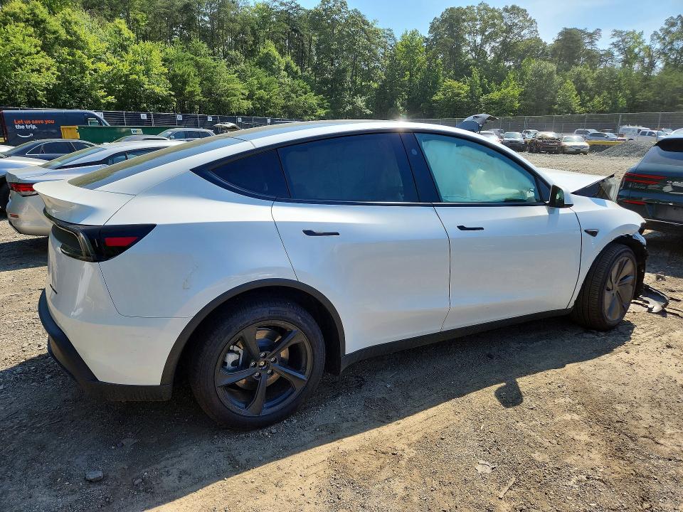 Продажа на аукционе авто 2026 Tesla Model Y, vin: 7SAYGDEE5TA674872, номер лота: 60989436