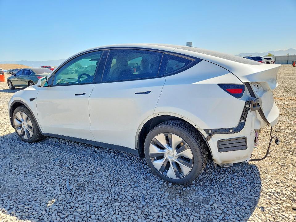 60623456 :رقم المزاد ، 7SAYGDEE1NF523145 vin ، 2022 Tesla Model Y مزاد بيع