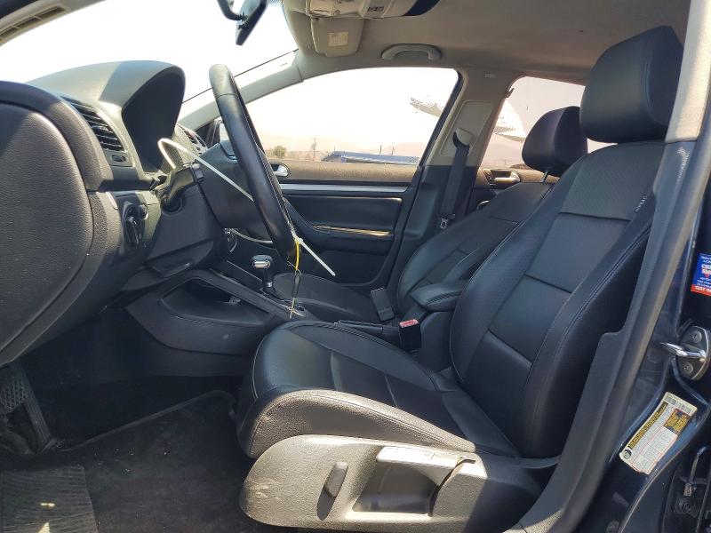 62713086 :رقم المزاد ، 3VWAZ7AJ4AM128165 vin ، 2010 Volkswagen Jetta مزاد بيع