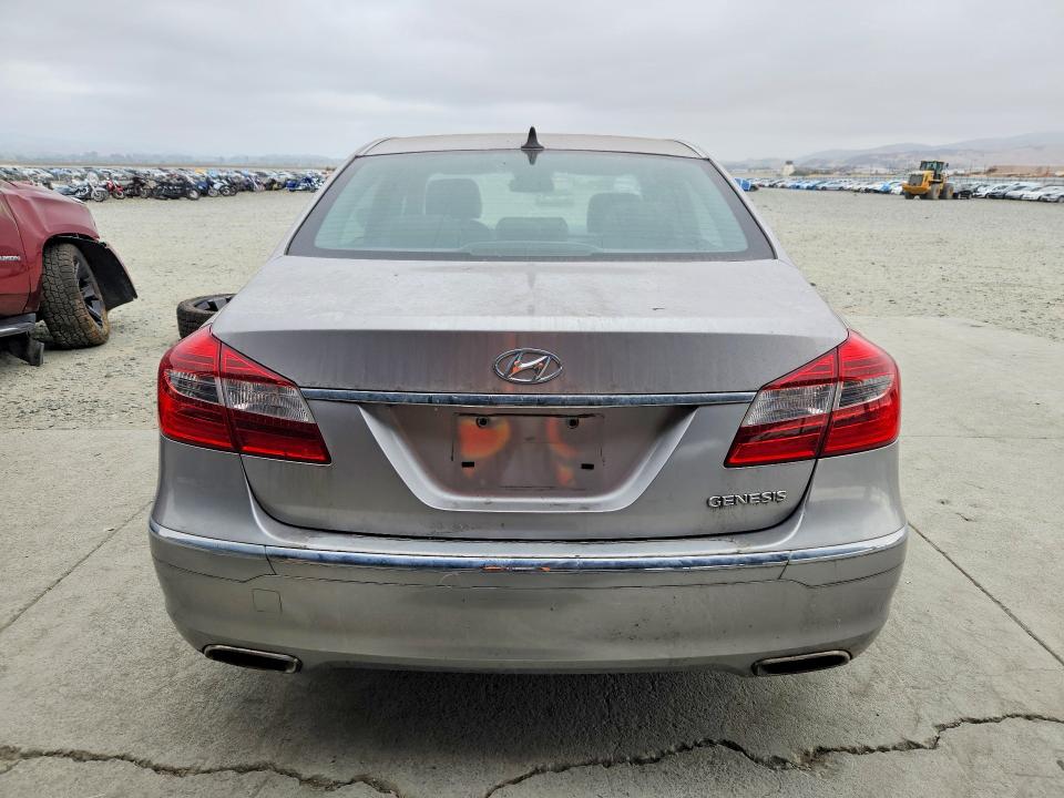 2013 Hyundai Genesis მანქანა იყიდება აუქციონზე, vin: KMHGC4DD2DU242647, აუქციონის ნომერი: 61582896