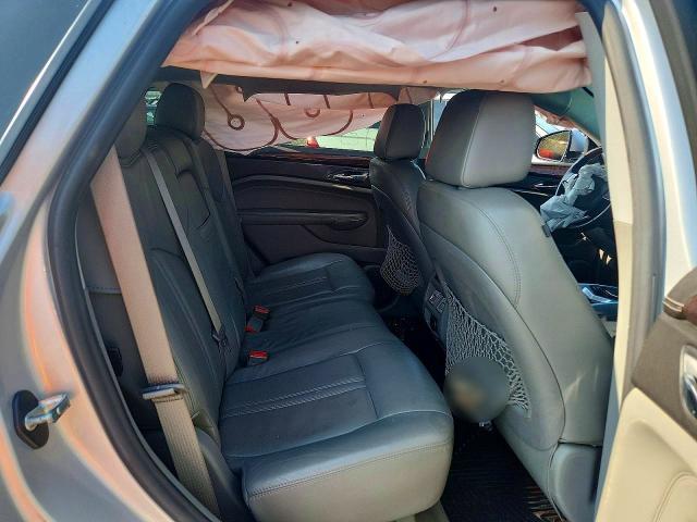 61843306 :رقم المزاد ، 3GYFNBEY4AS652050 vin ، 2010 Cadillac Srx مزاد بيع