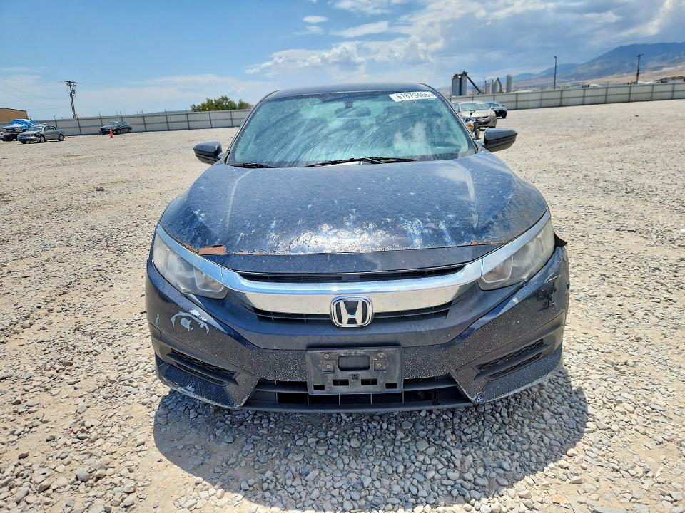 Продаж на аукціоні авто 2017 Honda Civic, vin: 2HGFC2F51HH558142, номер лоту: 61879466