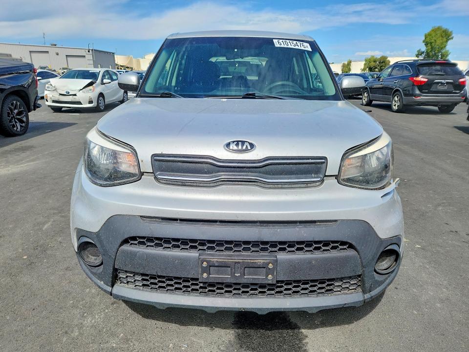 2018 Kia Soul მანქანა იყიდება აუქციონზე, vin: KNDJN2A27J7544330, აუქციონის ნომერი: 61015476