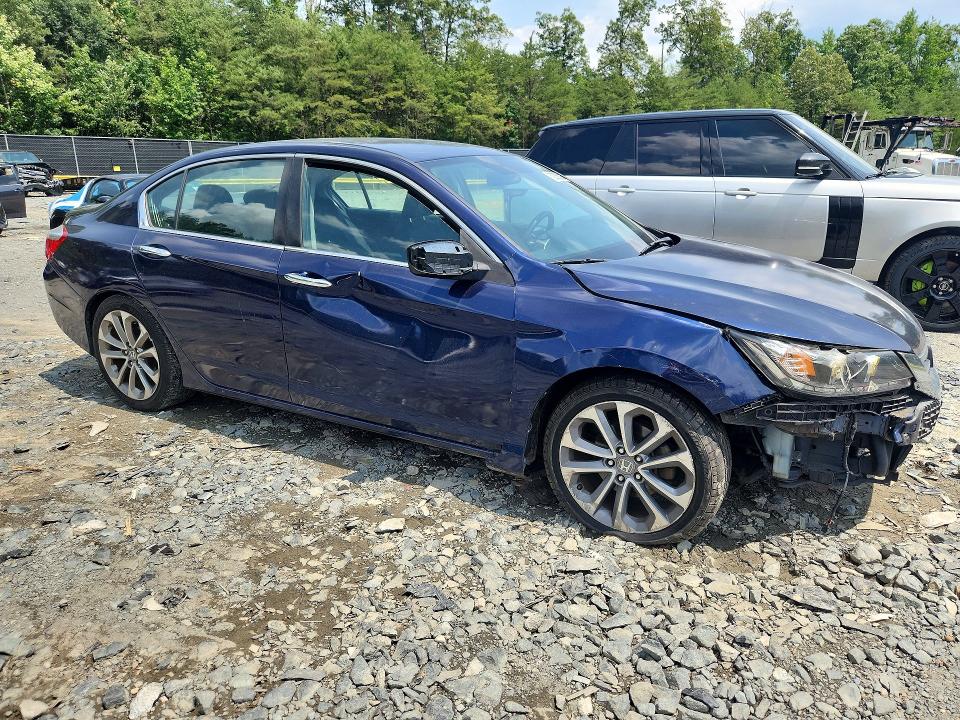 2015 Honda Accord მანქანა იყიდება აუქციონზე, vin: 1HGCR2F5XFA075844, აუქციონის ნომერი: 62205336