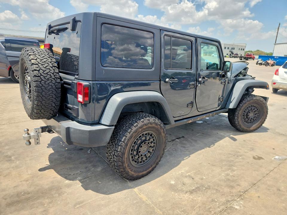63341826 :رقم المزاد ، 1C4BJWDG7HL621178 vin ، 2017 Jeep Wrangler Unlimited مزاد بيع