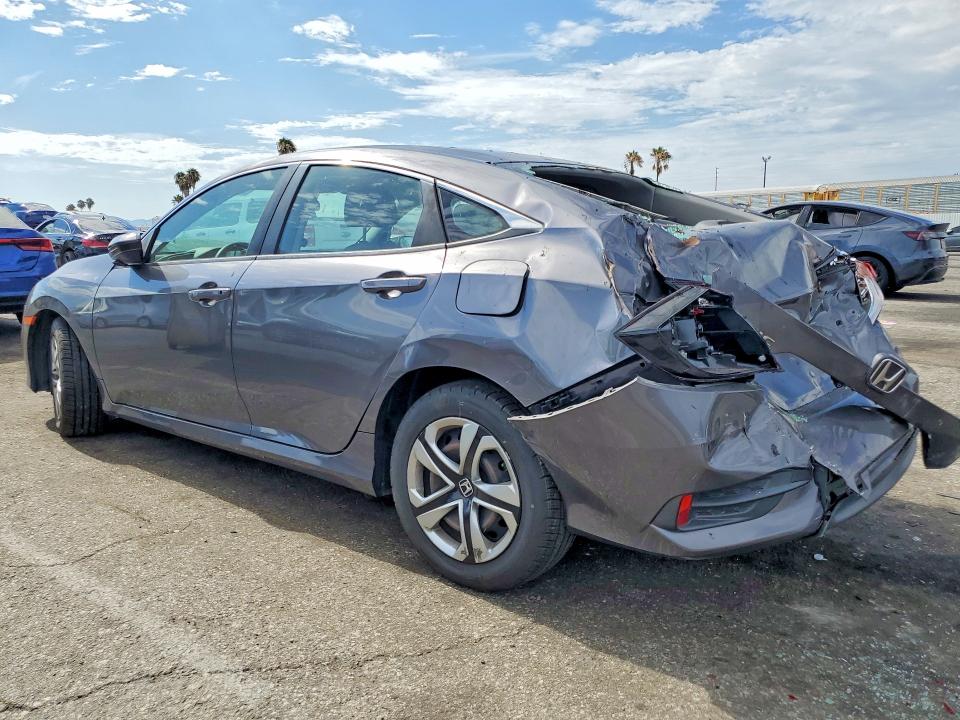 Продажа на аукционе авто 2018 Honda Civic, vin: 2HGFC2F55JH602665, номер лота: 62091076
