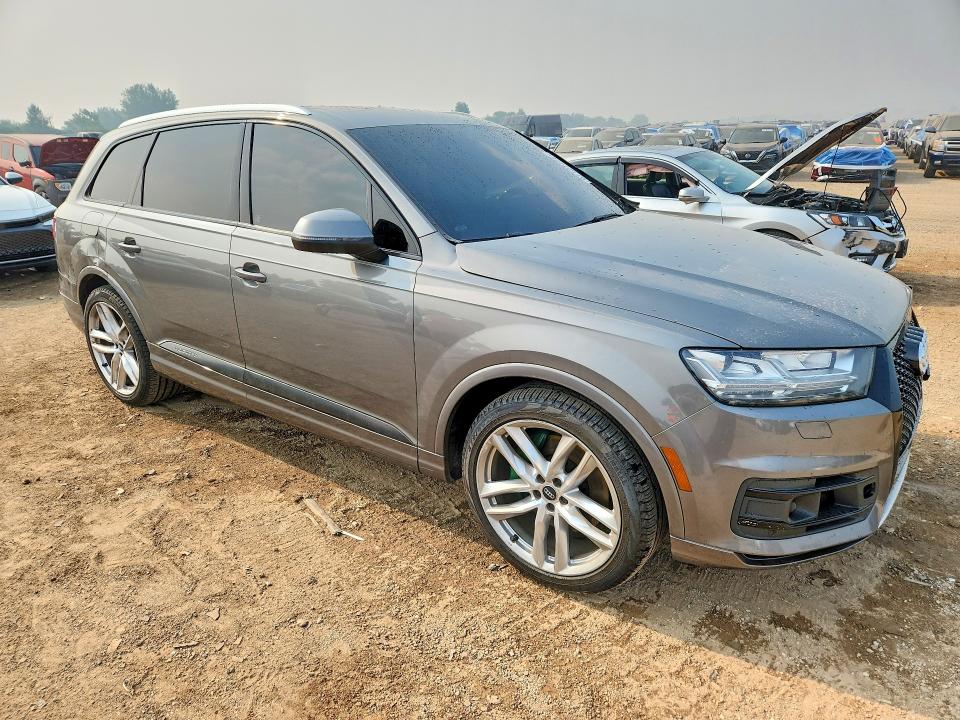 Продажа на аукционе авто 2017 Audi Q7, vin: WA1VAAF78HD002641, номер лота: 61137426