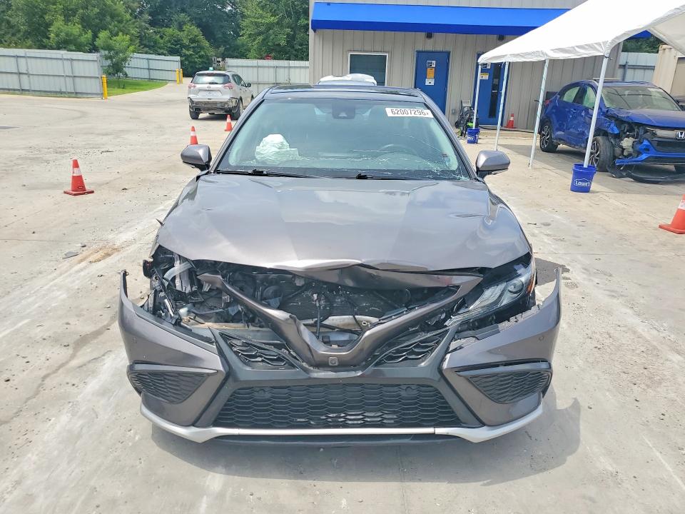 Продажа на аукционе авто 2021 Toyota Camry, vin: 4T1KZ1AK8MU058355, номер лота: 62007296