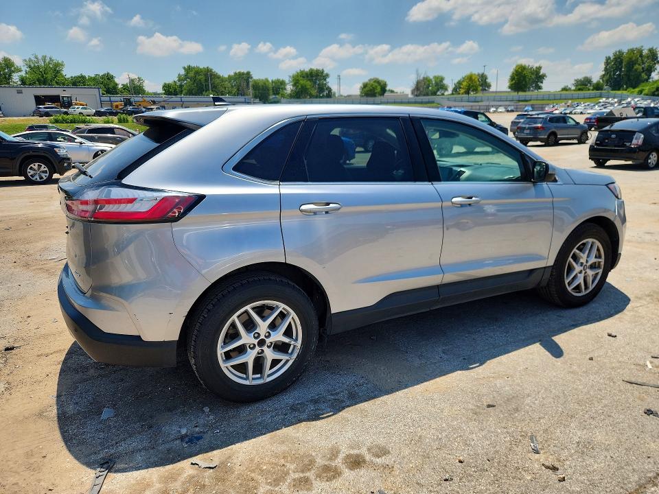 60445526 :رقم المزاد ، 2FMPK4J99NBA39717 vin ، 2022 Ford Edge مزاد بيع