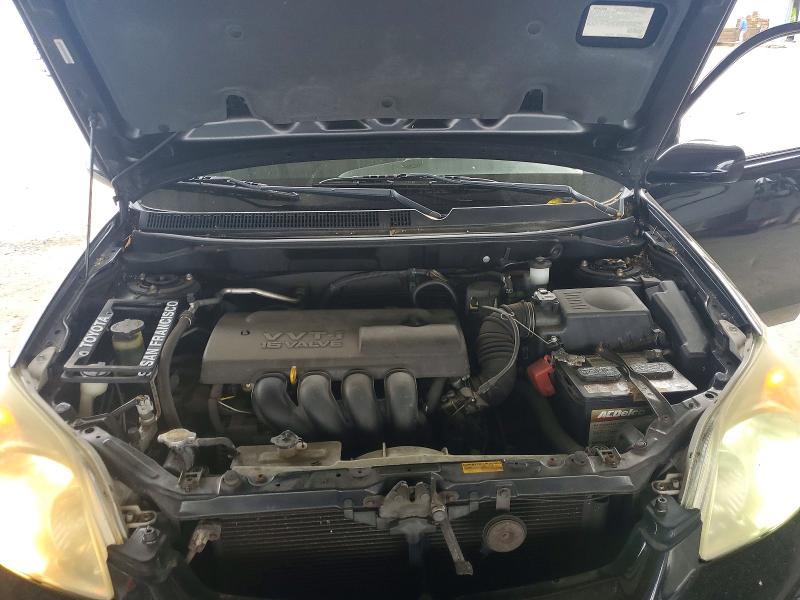 60331356 :رقم المزاد ، 2T1KR32E44C235988 vin ، 2004 Toyota Matrix مزاد بيع