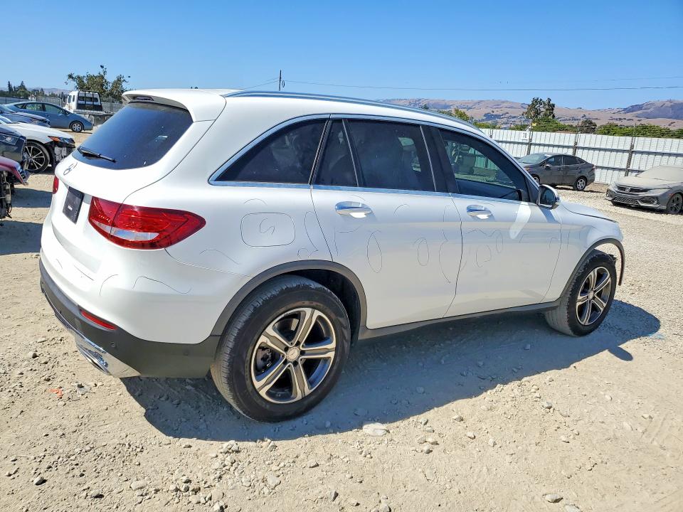 60589666 :رقم المزاد ، WDC0G4JB2HF193161 vin ، 2017 Mercedes-benz Glc مزاد بيع