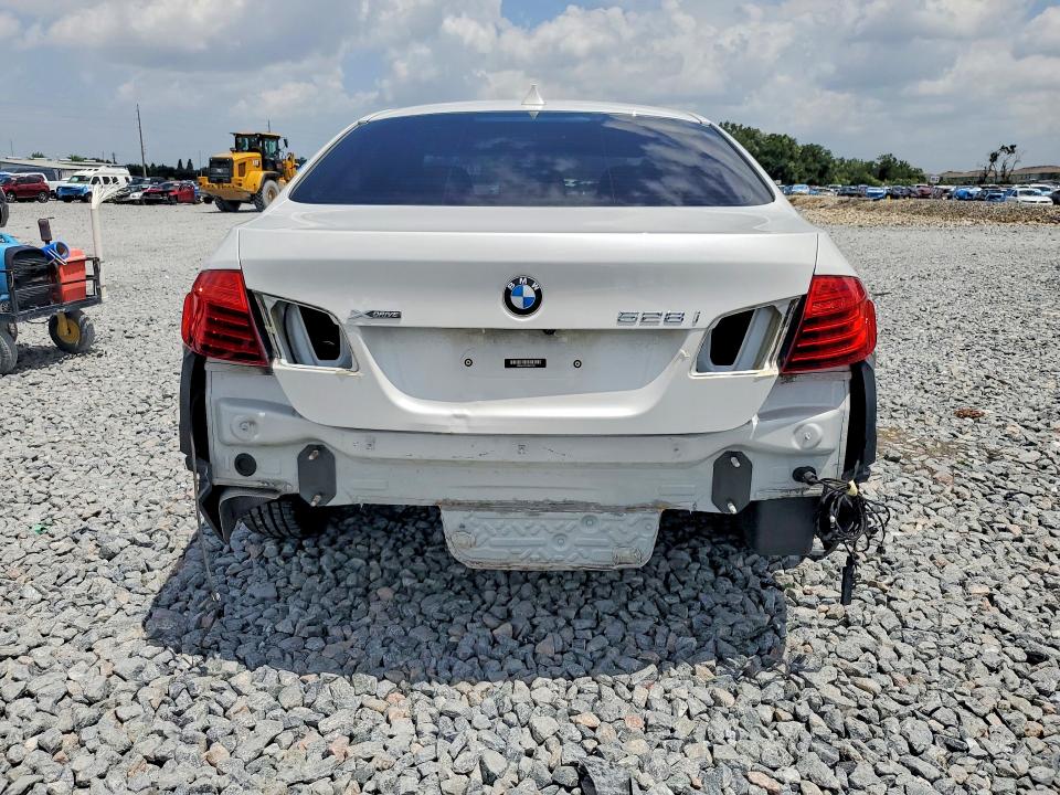 2015 Bmw 528 მანქანა იყიდება აუქციონზე, vin: WBA5A7C50FD627525, აუქციონის ნომერი: 61012466