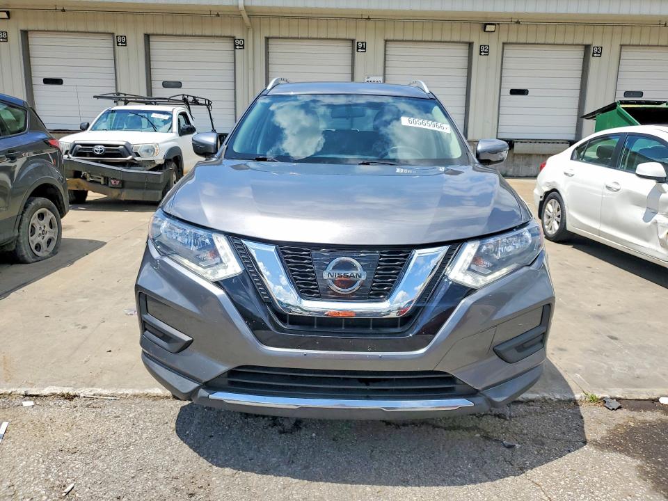 60565966 :رقم المزاد ، KNMAT2MV2HP578195 vin ، 2017 Nissan Rogue مزاد بيع