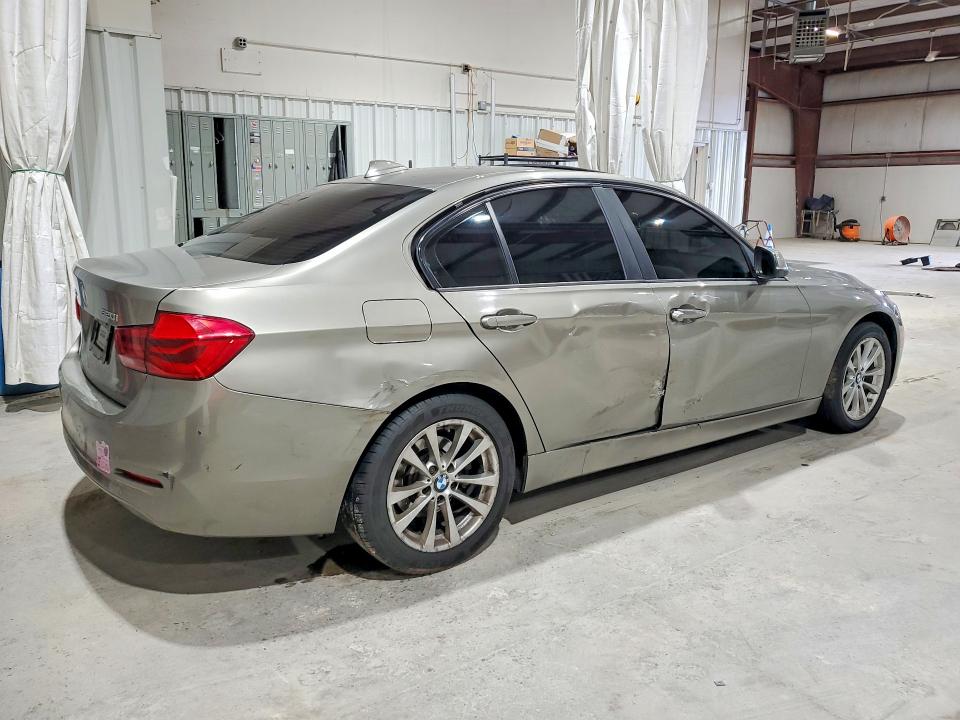 2017 Bmw 320 მანქანა იყიდება აუქციონზე, vin: WBA8E5G35HNU43404, აუქციონის ნომერი: 63319746