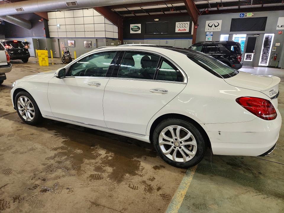 2015 Mercedes-benz C მანქანა იყიდება აუქციონზე, vin: 55SWF4KB8FU095267, აუქციონის ნომერი: 63284296