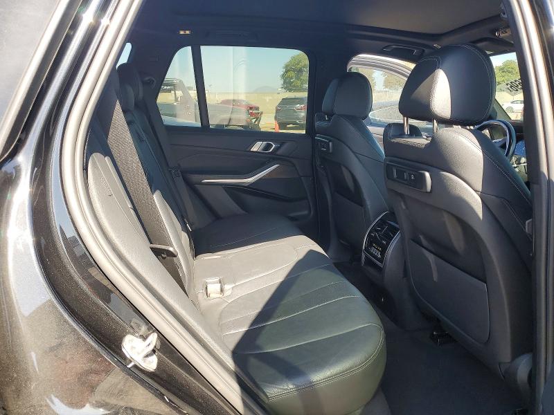 62445696 :رقم المزاد ، 5UXCR4C06M9G90488 vin ، 2021 Bmw X5 مزاد بيع